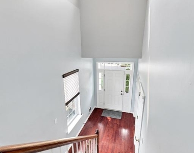 64 Meadow Circle - Photo Thumbnail 4