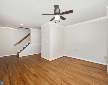 117 Valley View Court - Photo Thumbnail 3