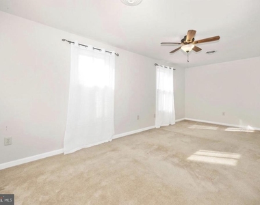 117 Valley View Court - Photo Thumbnail 5