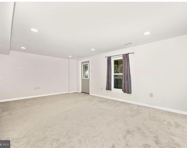 117 Valley View Court - Photo Thumbnail 6
