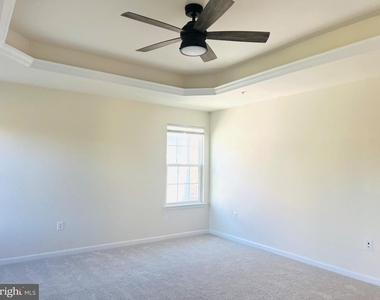 3002 Winterbourne Drive - Photo Thumbnail 60