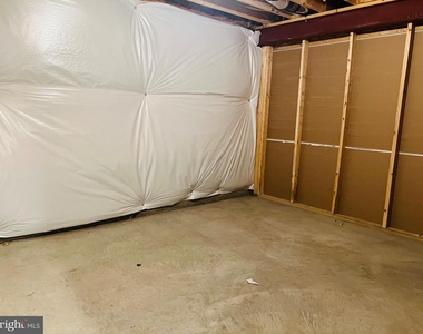 3002 Winterbourne Drive - Photo Thumbnail 29