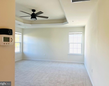 3002 Winterbourne Drive - Photo Thumbnail 3