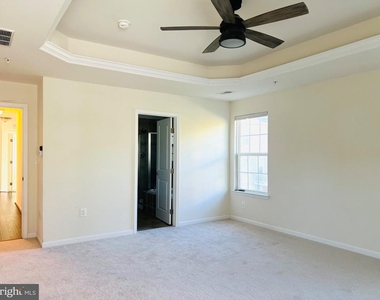 3002 Winterbourne Drive - Photo Thumbnail 61