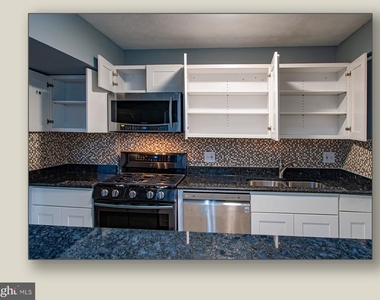 11206 Cherry Hill Road - Photo Thumbnail 12