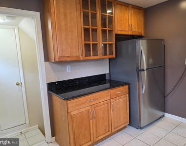 4808 Lexington Avenue - Photo Thumbnail 6
