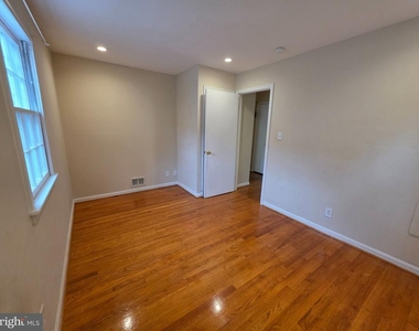4808 Lexington Avenue - Photo Thumbnail 11
