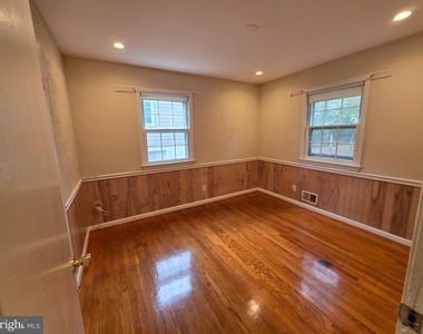 4808 Lexington Avenue - Photo Thumbnail 10