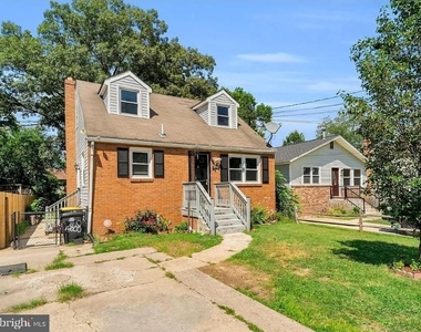 4808 Lexington Avenue - Photo Thumbnail 1