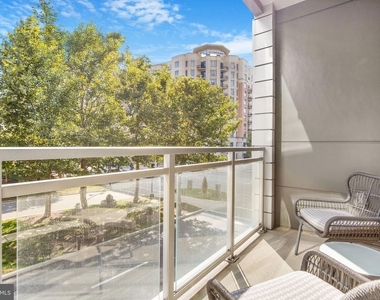 145 Riverhaven Drive - Photo Thumbnail 7