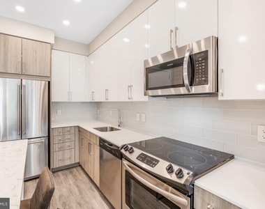 145 Riverhaven Drive - Photo Thumbnail 4