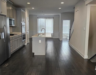 6639 Rhode Island Avenue - Photo Thumbnail 10