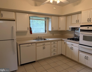9220 Quintana Drive - Photo Thumbnail 2