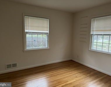 9220 Quintana Drive - Photo Thumbnail 10