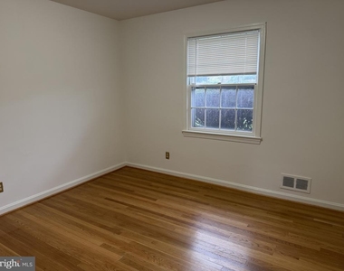 9220 Quintana Drive - Photo Thumbnail 9