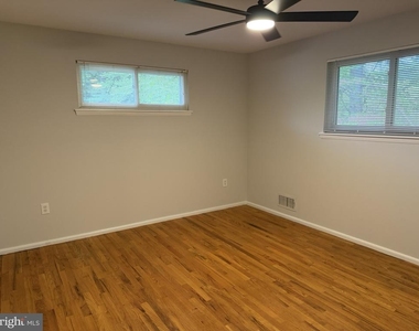 14015 Congress Drive - Photo Thumbnail 19