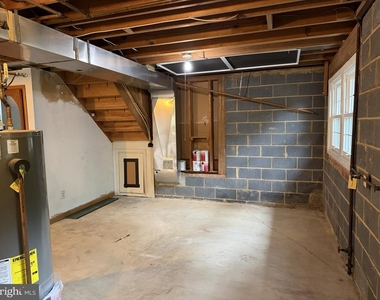 14015 Congress Drive - Photo Thumbnail 10