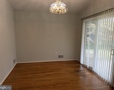 14015 Congress Drive - Photo Thumbnail 7