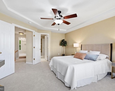 805 Main Street - Photo Thumbnail 15
