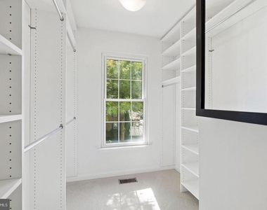 805 Main Street - Photo Thumbnail 19
