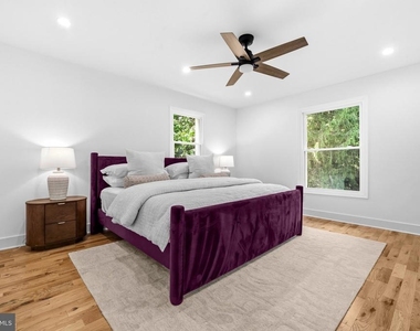 9828 Watts Branch Drive - Photo Thumbnail 7