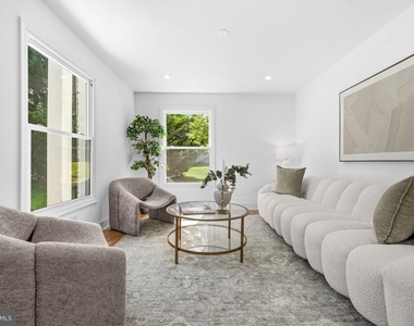 9828 Watts Branch Drive - Photo Thumbnail 4