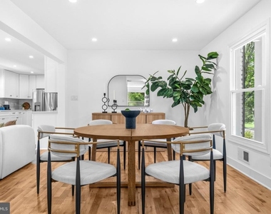 9828 Watts Branch Drive - Photo Thumbnail 3