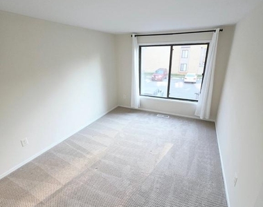 9441 Chadburn Place - Photo Thumbnail 22