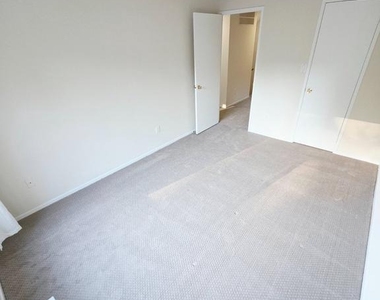 9441 Chadburn Place - Photo Thumbnail 21