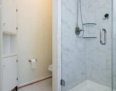 18405 Carved Stone Court - Photo Thumbnail 25