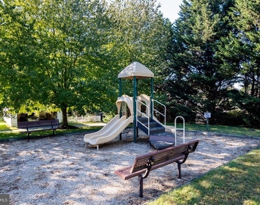 18405 Carved Stone Court - Photo Thumbnail 50