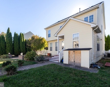 18405 Carved Stone Court - Photo Thumbnail 45