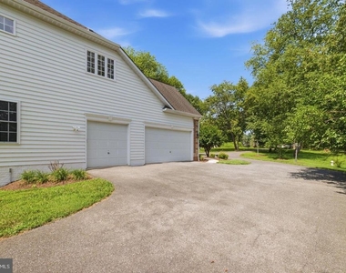 14140 Seneca Road - Photo Thumbnail 3