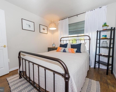 16201 Coolidge Avenue - Photo Thumbnail 20
