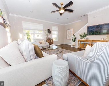 16201 Coolidge Avenue - Photo Thumbnail 9