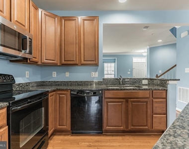 23425 Forest Haven Way - Photo Thumbnail 13