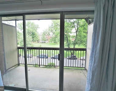 7400 Lakeview Drive - Photo Thumbnail 8