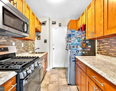 10500 Rockville Pike - Photo Thumbnail 7