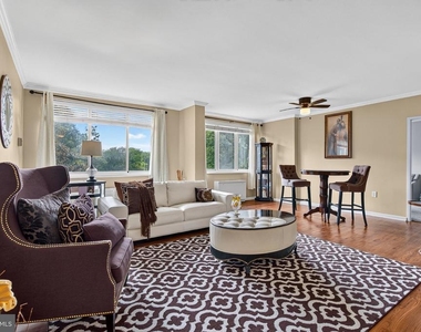 10500 Rockville Pike - Photo Thumbnail 2