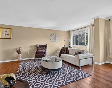10500 Rockville Pike - Photo Thumbnail 4