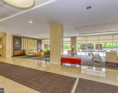 10500 Rockville Pike - Photo Thumbnail 16