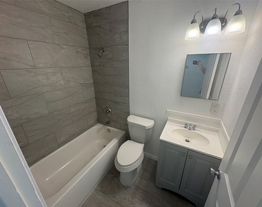 6220 Thurgood Ave - Photo Thumbnail 17