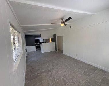 6220 Thurgood Ave - Photo Thumbnail 2