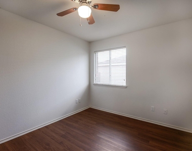14900 Evening Mist Ln - Photo Thumbnail 14