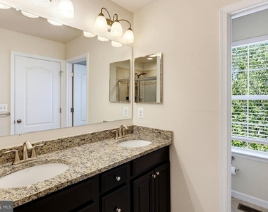 7224 Brinley Way - Photo Thumbnail 29