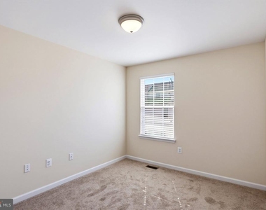 7224 Brinley Way - Photo Thumbnail 35