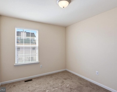 7224 Brinley Way - Photo Thumbnail 38