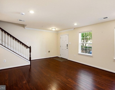 7224 Brinley Way - Photo Thumbnail 14