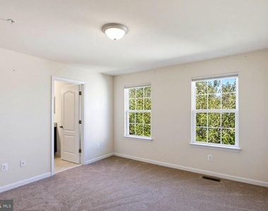 7224 Brinley Way - Photo Thumbnail 31