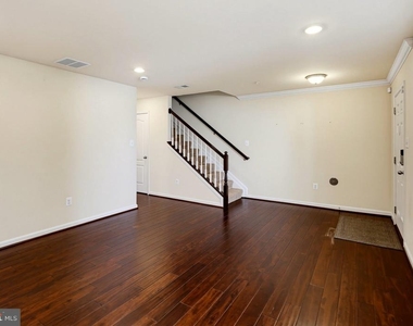 7224 Brinley Way - Photo Thumbnail 13